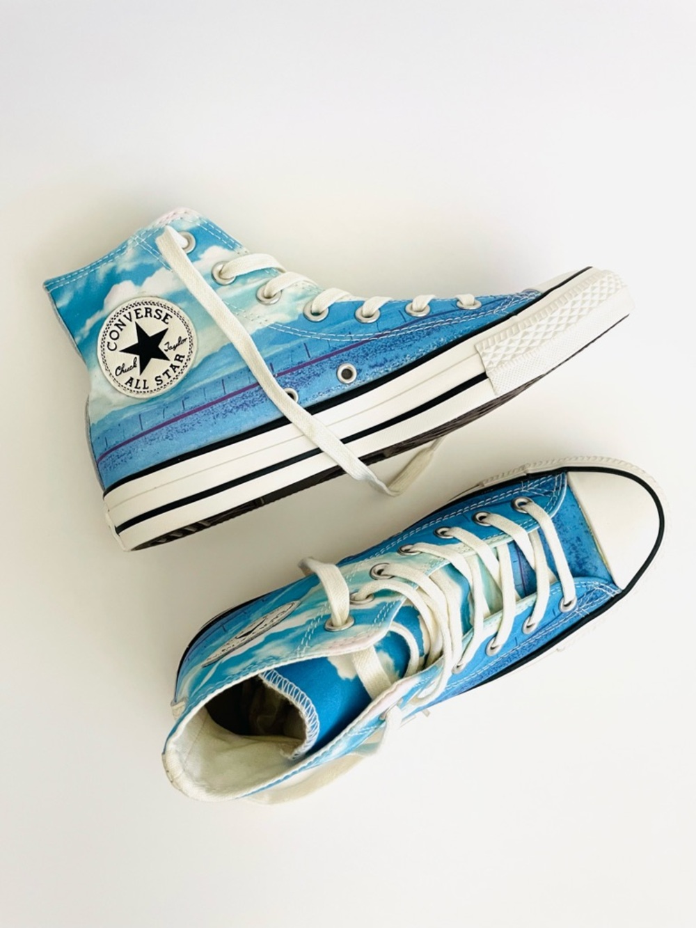 Converse Chuck Taylor All Star High Top Women's Sneakers US Size 7.5